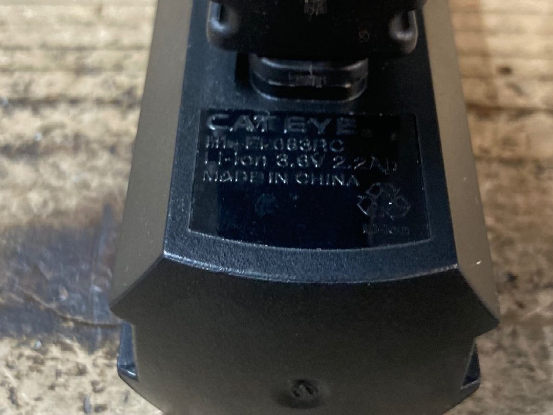JV827 キャットアイ CATEYE AMPP300 フロントライト 点灯確認済