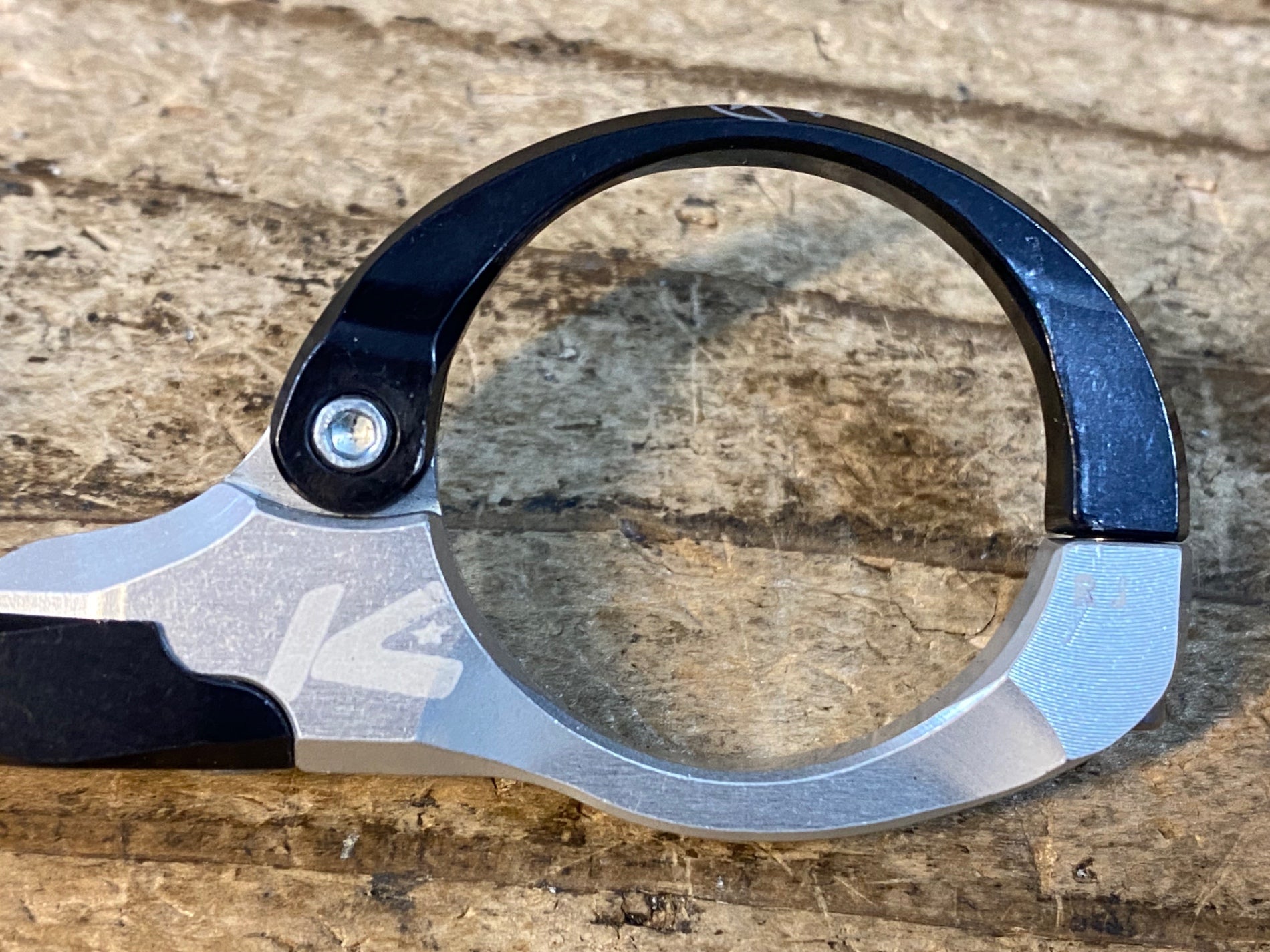 SHIMANO PRO VIBE K-EDGE サイコンマウント JX177 シマノ SHIMANO PRO VIBE K-EDGE サイコンマウント Φ31.8 – BICI