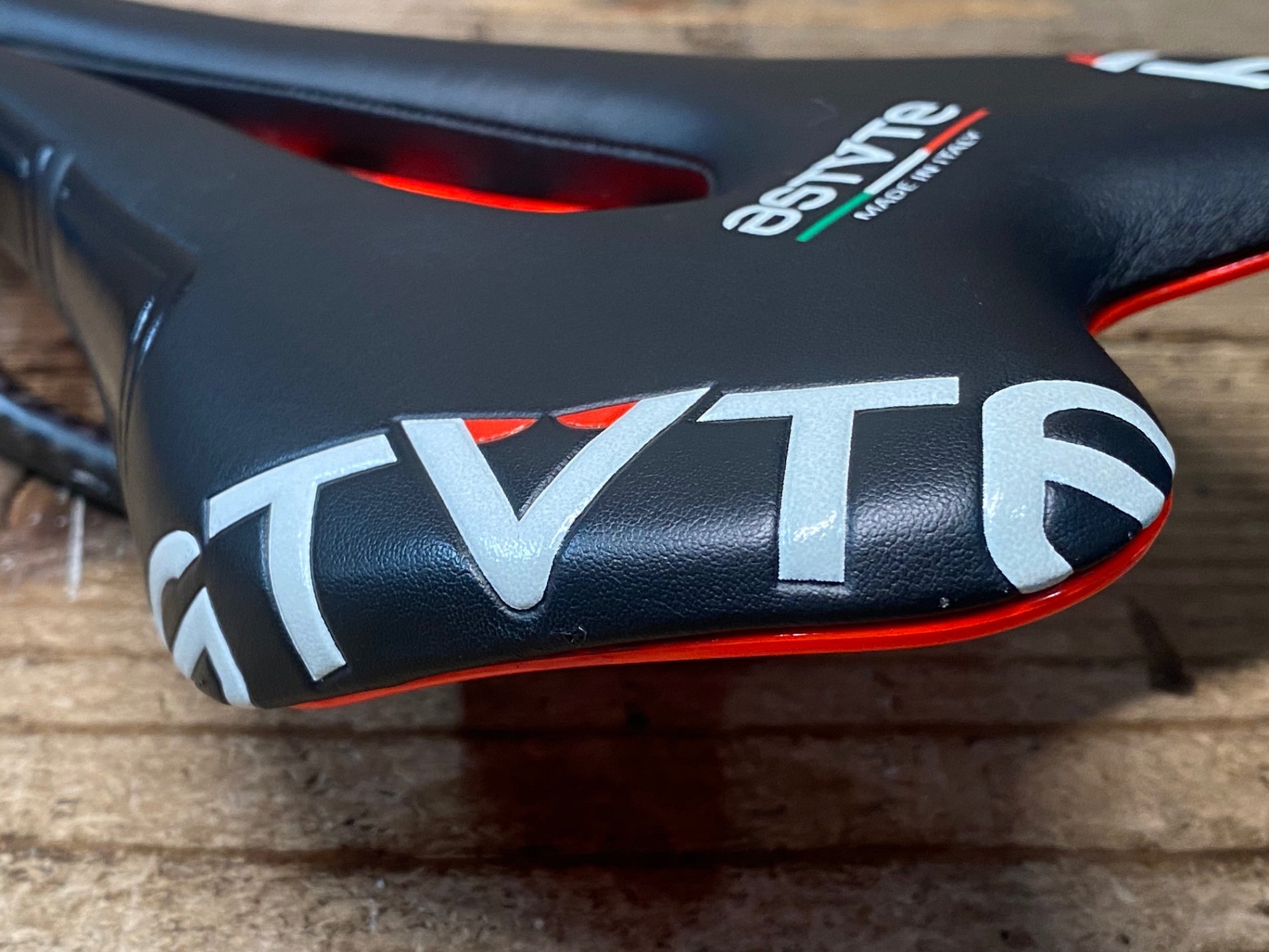 JP011 アスチュート ASTVTE SKY 3.0 サドル 黒 カーボンレール 135mm