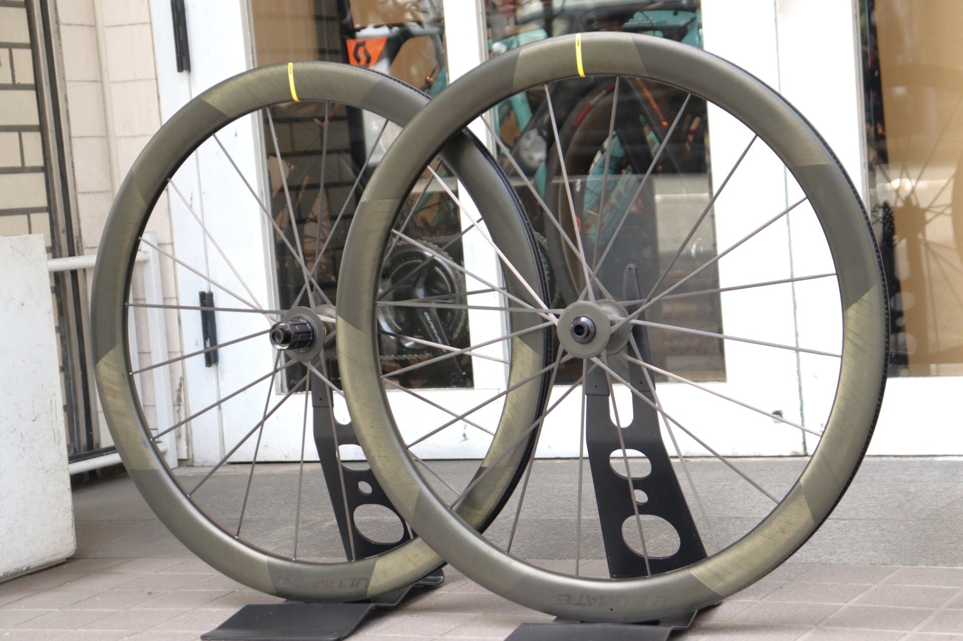 MAVIC コスミックカーボンアルチメイト 19c チューブレス マヴィック MAVIC コスミック アルチメイト COSMIC ULTIMATE 45 DISC