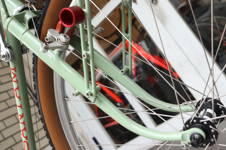 バンタム バイシクル ワークス BANTAM BICYCLE WORKS COMMUTER LIGHT TOURER シマノ XT M4100 MIX 10S スチール ロードバイク 【横浜店】