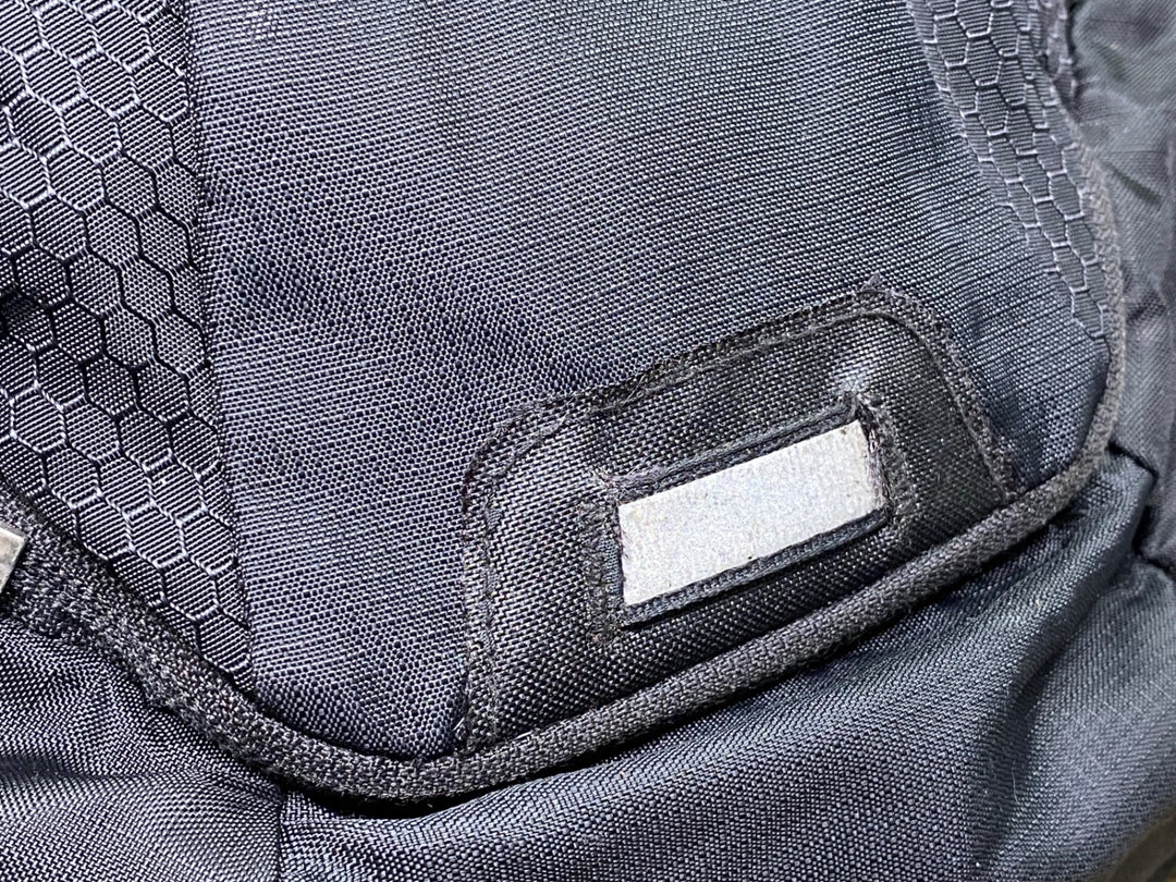 JG992 ドイター deuter RACE EXP AIR リュック バックパック 黒