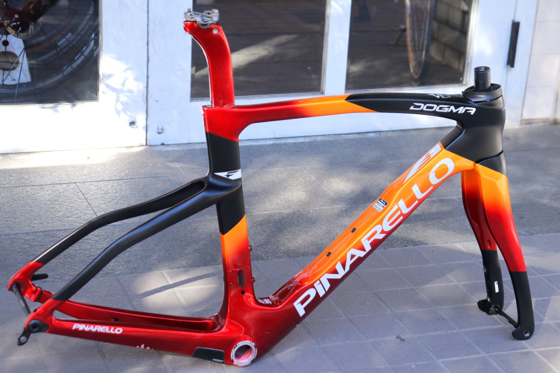 新品未使用 PINARELLO dogma  ディスクブレーキ500 発送可 ピナレロ PINARELLO ドグマ DOGMA F DISK 2024モデル 500サイズ