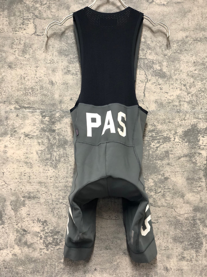 KK147 パスノーマルスタジオ PAS NORMAL STUDIOS MECHANISM DEEP WINTER LOGO BIBS ビブショーツ Sサイズ
