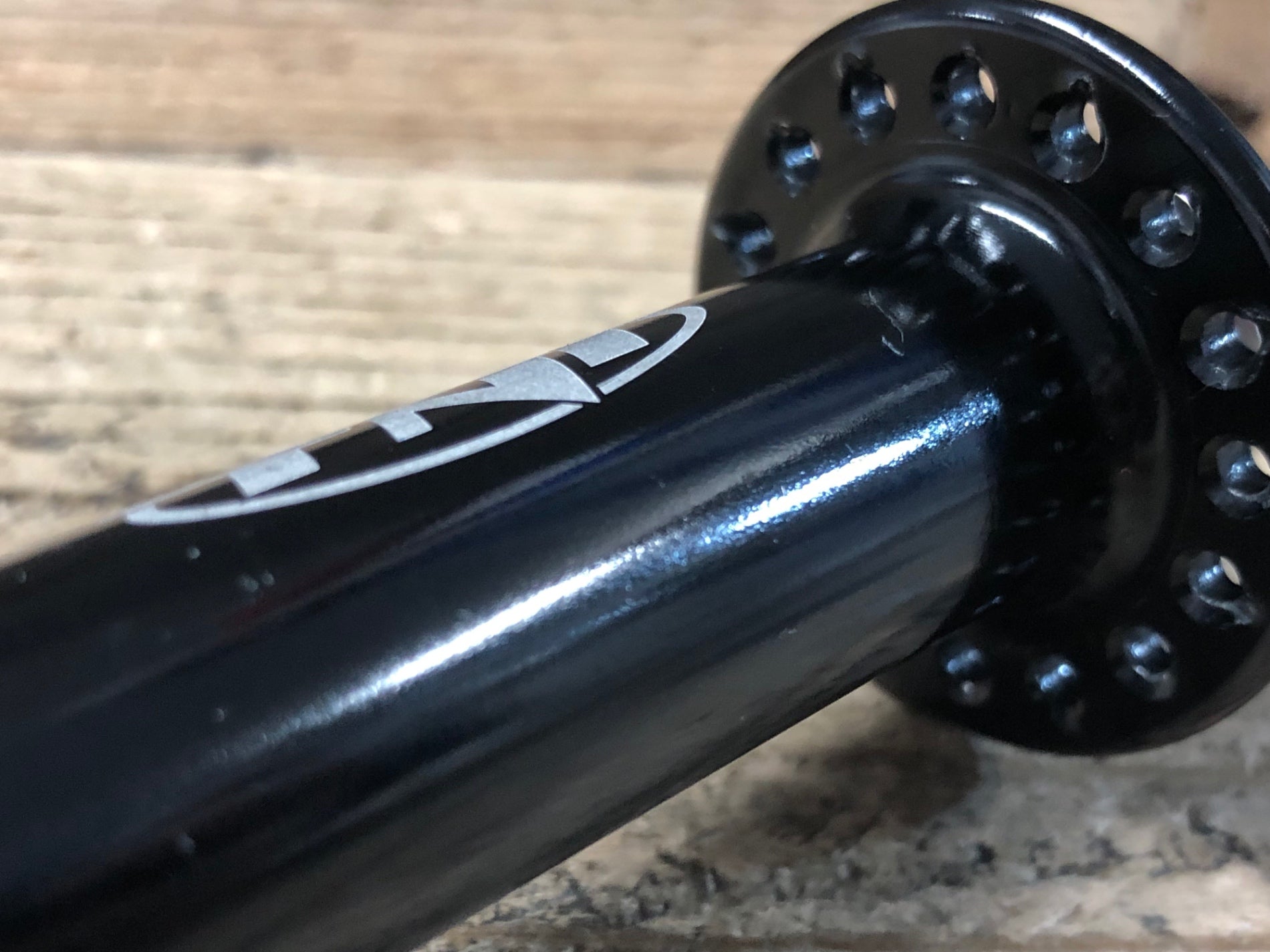 KB246 TNi エボリューション Evolution ハブ フロント 32H 100mm