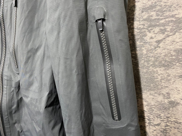 KA566 パスノーマルスタジオ PAS NORMAL STUDIOS PAS MECHANISM SHIELD JACKET 長袖 サイクルジャケット グレー M