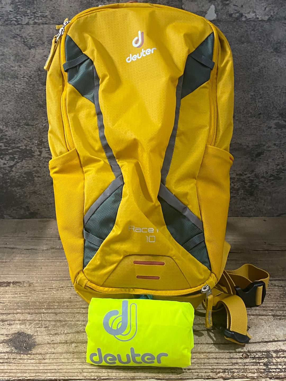 KL093 ドイター deuter RACE AIR 10 リュック バックパック マスタード