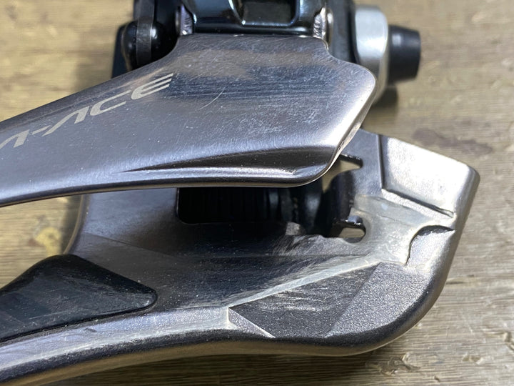 KN087 シマノ SHIMANO デュラエース DURA-ACE FD-R9100 フロントディレイラー 直付け ※ワイヤー固定ボルト、キャップ欠品