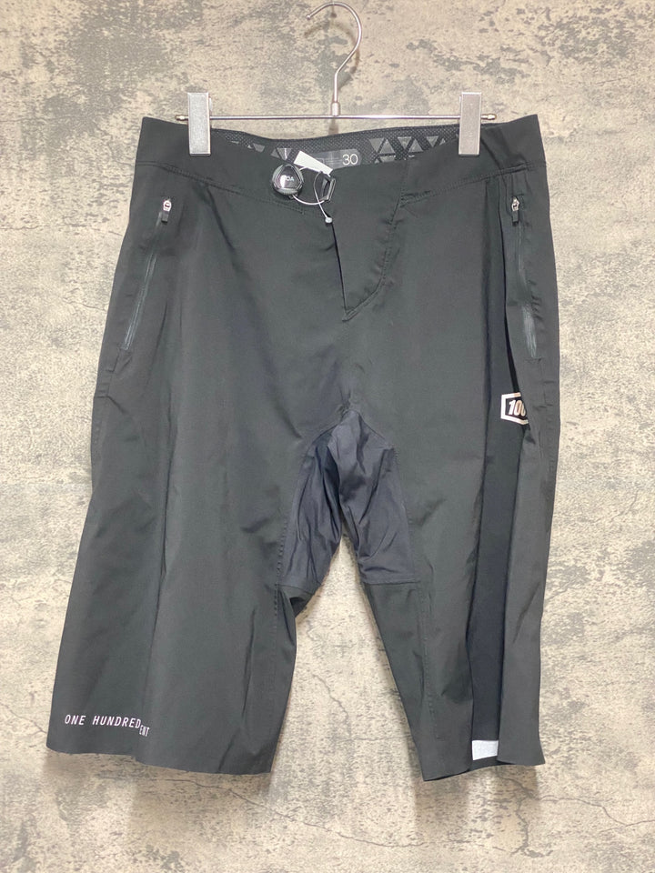 KI309 100％ Celium サイクルパンツ 黒 30