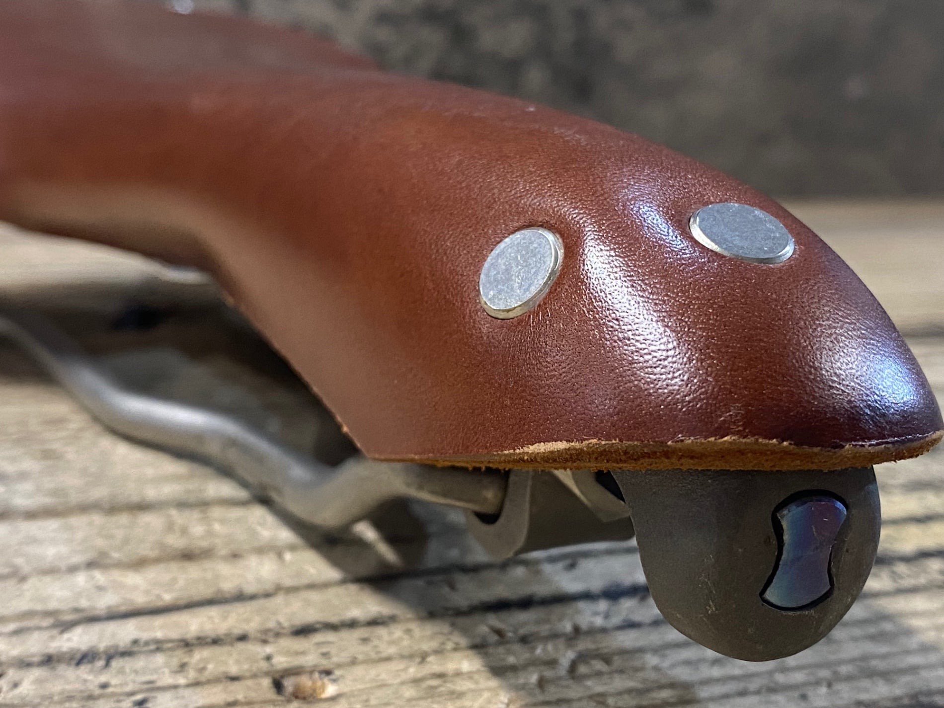 KE323 ブルックス BROOKS スワロー SWALLOW TITANIUM サドル チタン