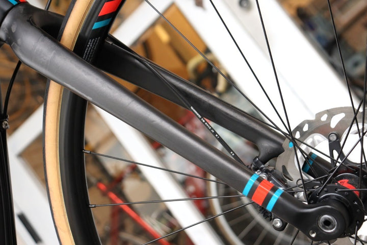 ジーティー GT グレード GRADE CARBON 2015モデル 53サイズ シマノ アルテグラ 6800 MIX 11S カーボン ロードバイク 【横浜店】