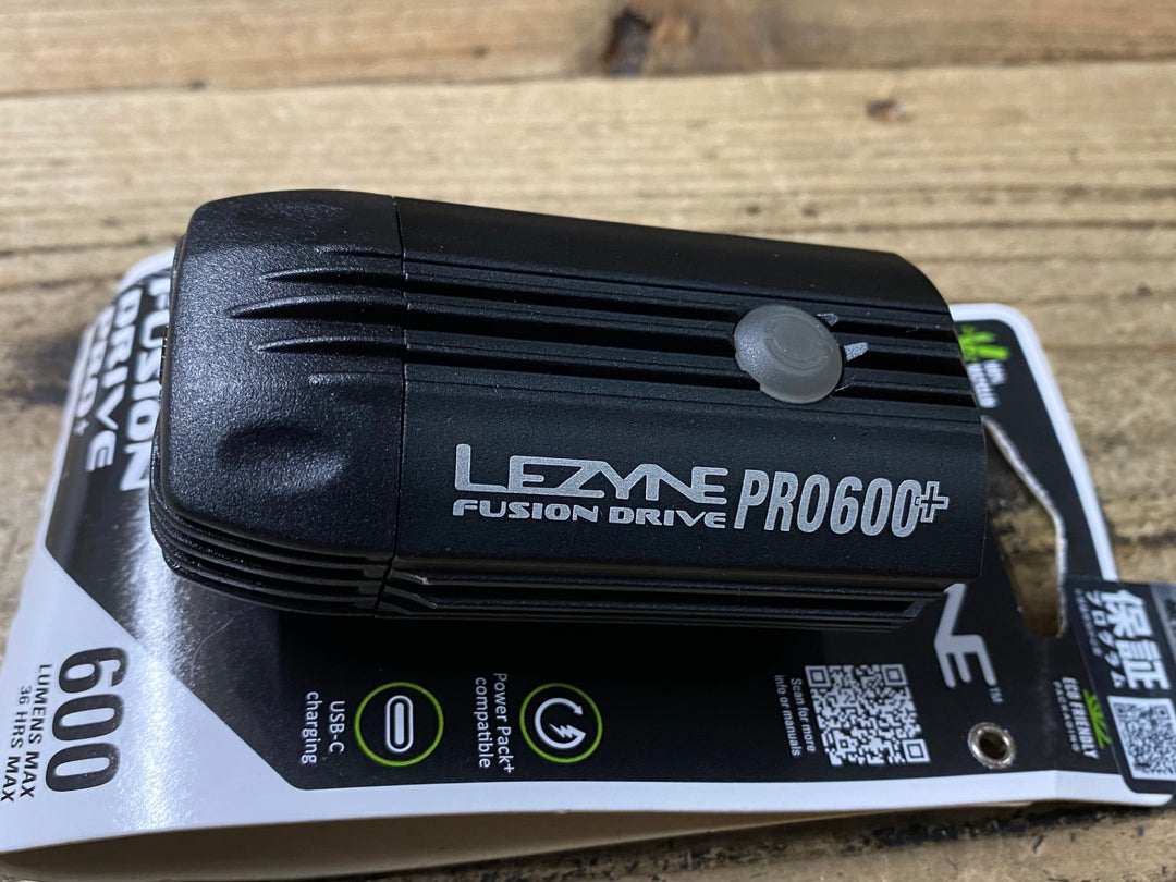 KN562 レザイン LEZAYN FUSION DRIVE PRO 600+ SATIN BLACK 点灯確認済み