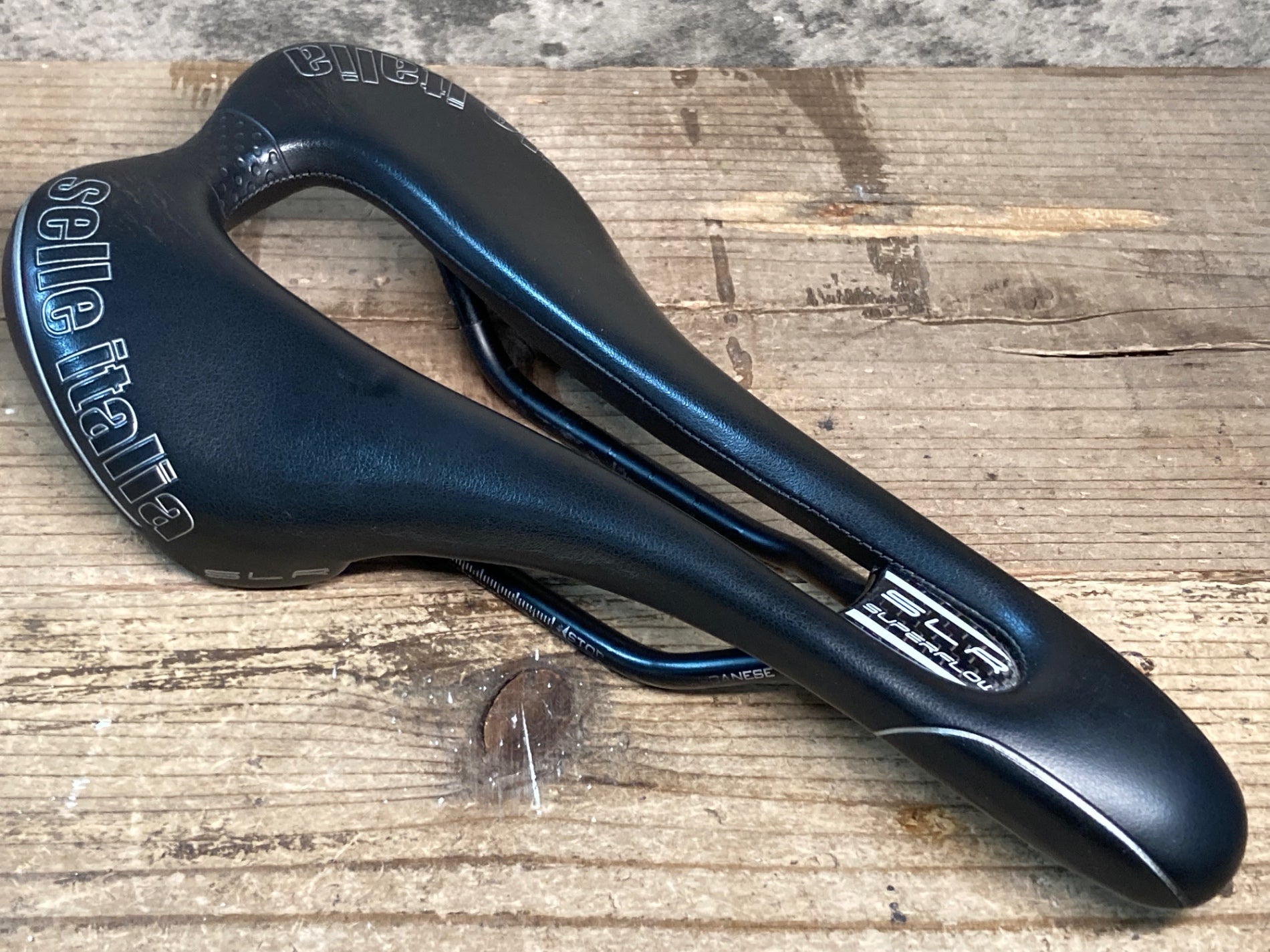 Selle Italia SLR Superflow サドル 黒セラ イタリア selle ITALIA SLR
