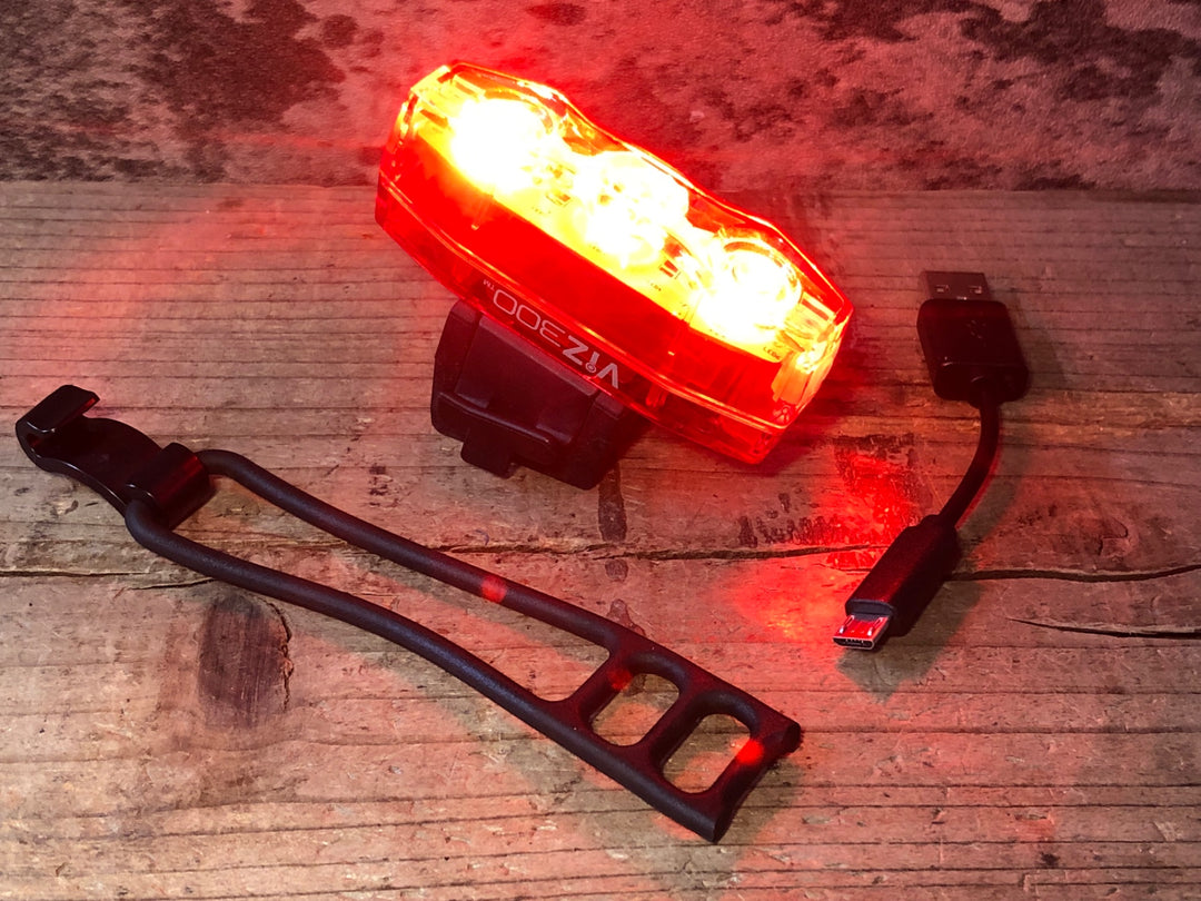 JN914 キャットアイ CATEYE ViZ300 LED テールライト 点灯確認済