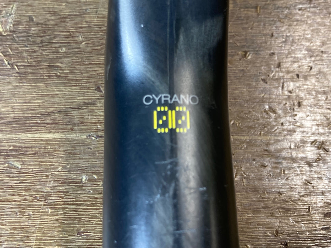 JV812 フィジーク fizik シラノ CYRANO 00 カーボン シートポスト Φ27.2 330mm