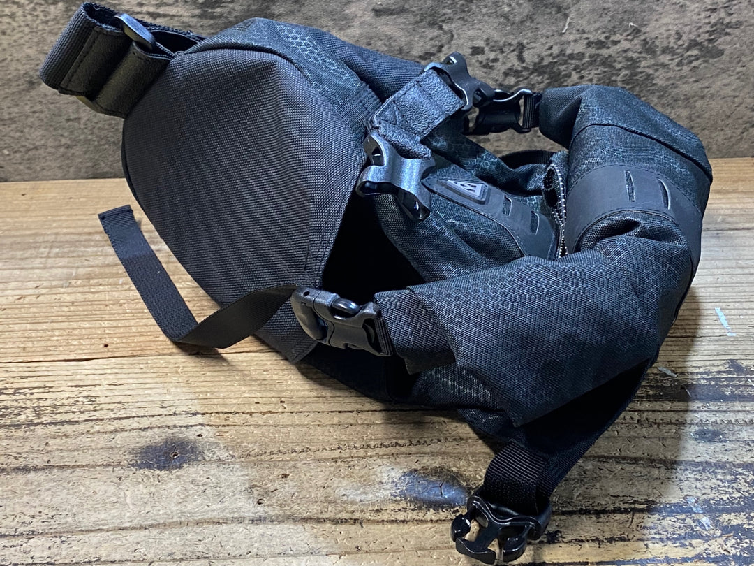 KJ682 トピーク TOPEAK BACKLOADER サドルバッグ 黒 6L