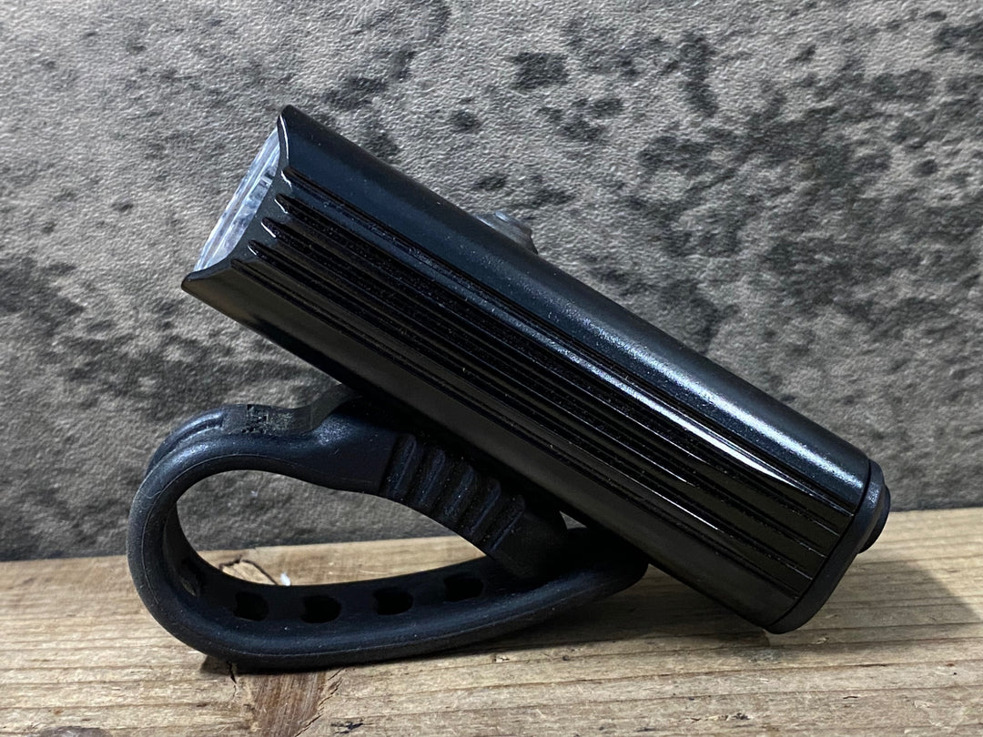KQ632 レザイン LEZYNE MACRO DRIVE 1300XXL フロントライト 点灯確認済み