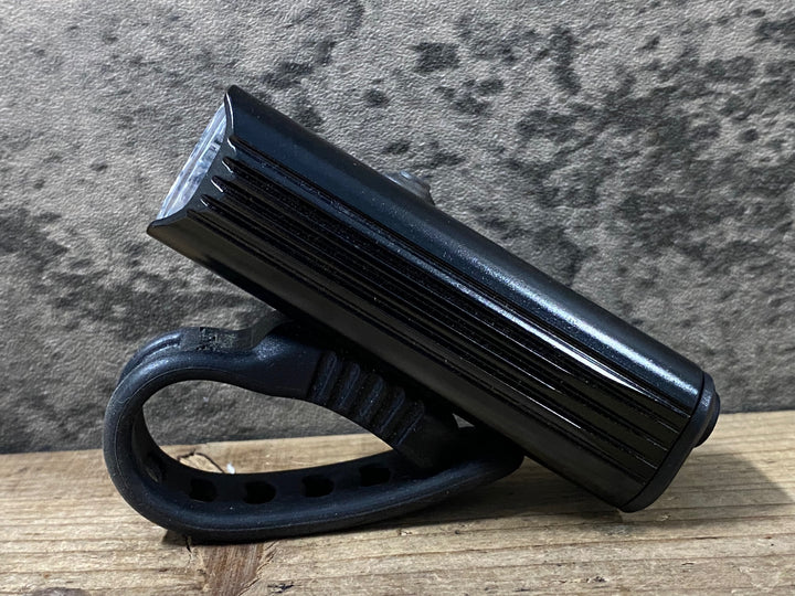KQ632 レザイン LEZYNE MACRO DRIVE 1300XXL フロントライト 点灯確認済み