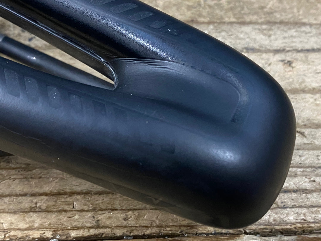 KK718 シマノ SHIMANO PRO AEROFUEL サドル 黒 142mm シワ スレ ※傷アリ