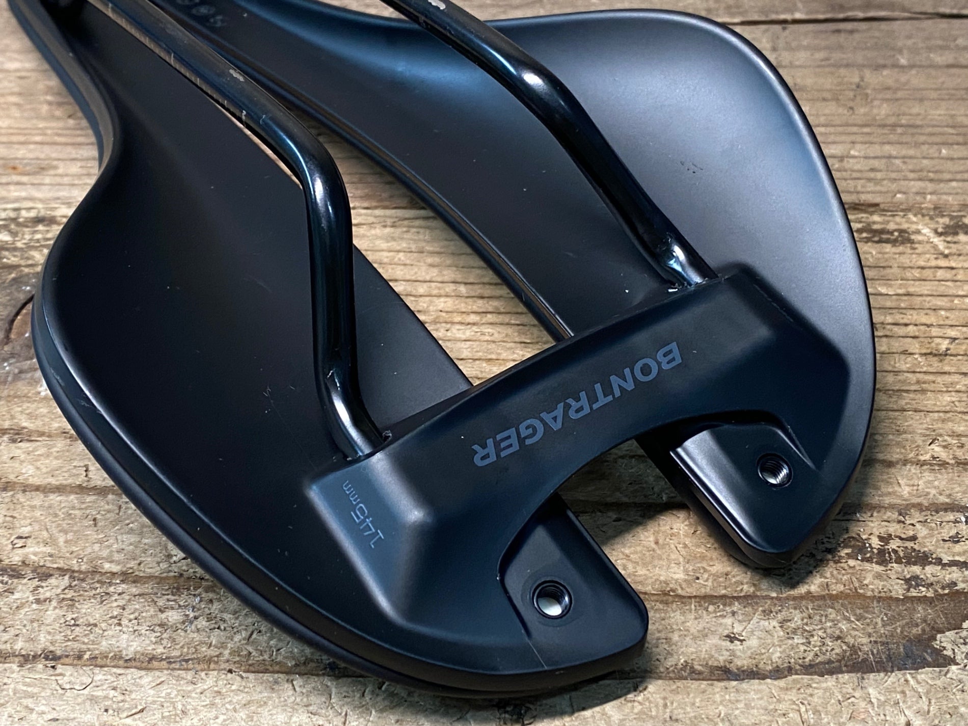 ボントレガー Aeolus Elite サドル 145mm BONTRAGER Aeolus Elite