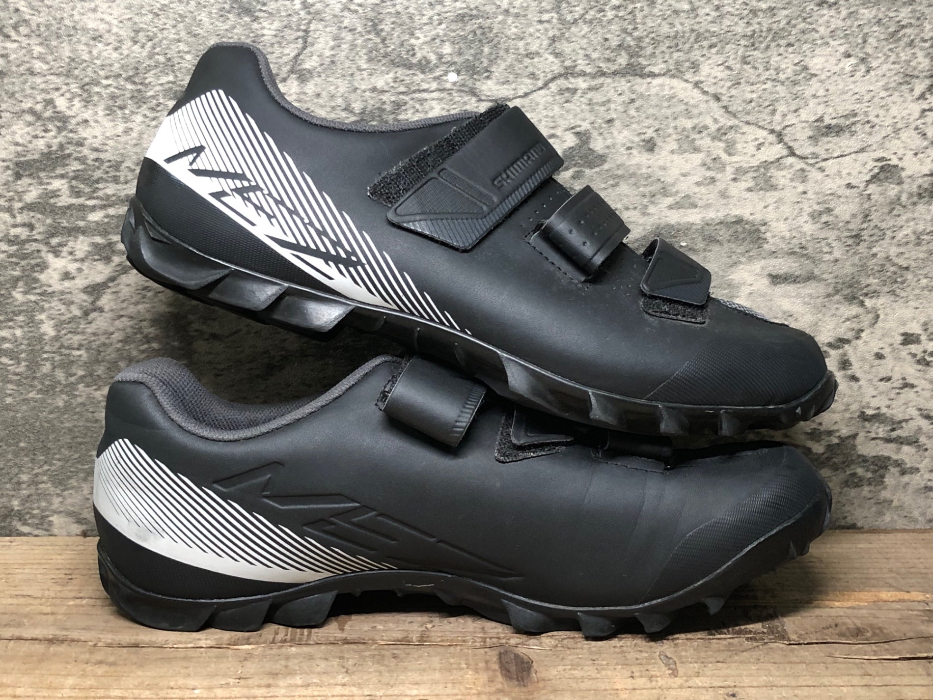 JP524 シマノ SHIMANO SH-ME200-S ビンディングシューズ 黒 EU42 SPD