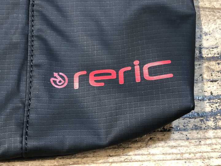 JV947 レリック reric WRサコッシュ 黒赤