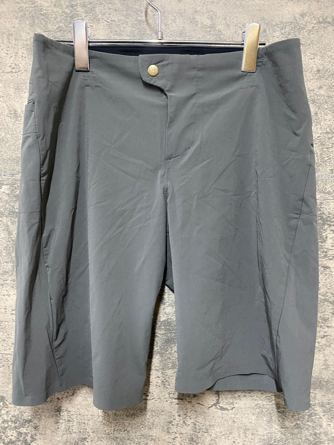 JG368 カフェドシクリステ Cafe du Cycliste RENEE Man サイクルパンツ グレー M