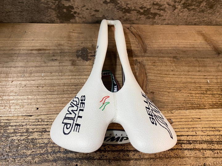JP076 SELLE SMP FORMA サドル 白 137mm