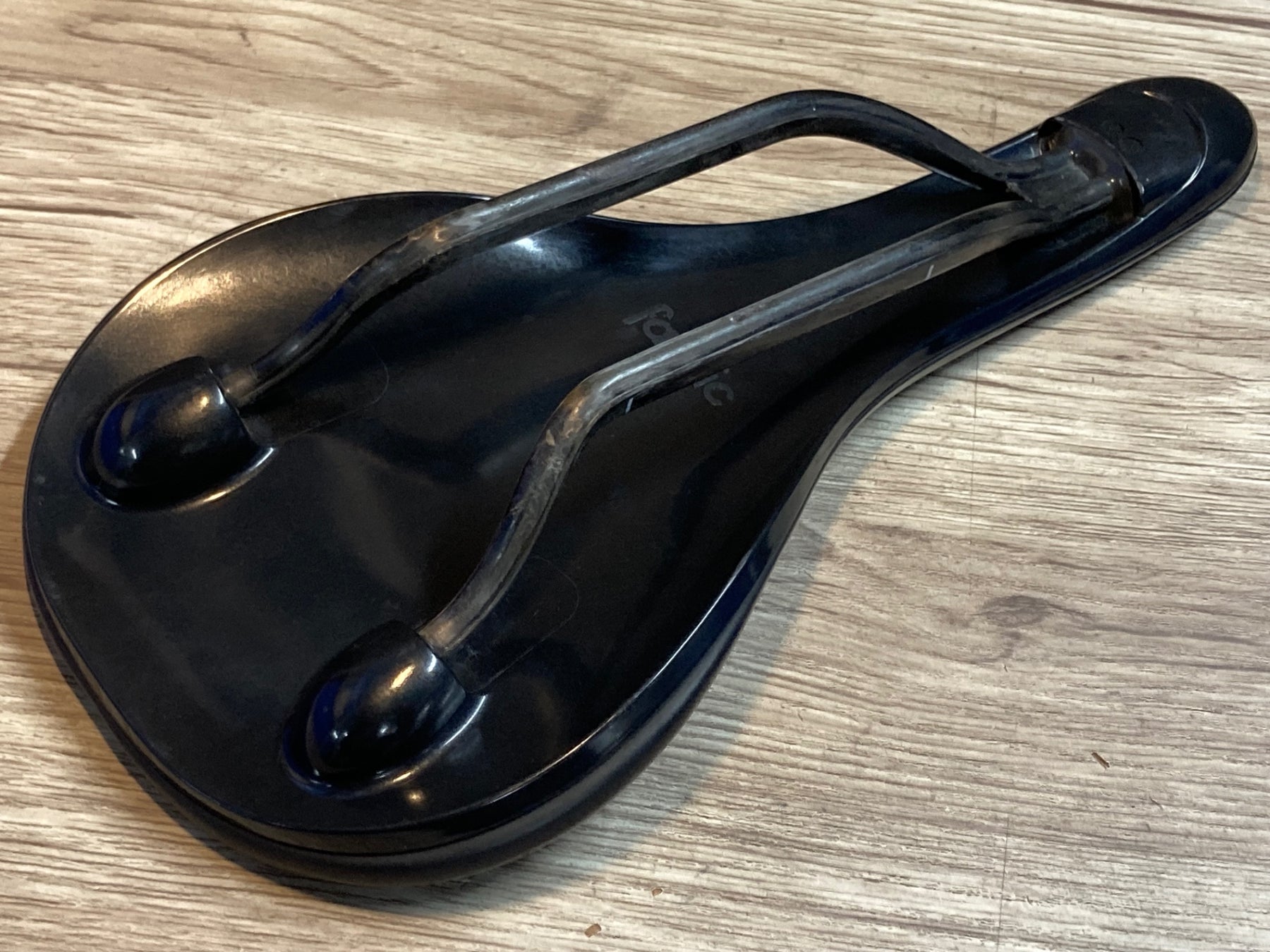 fabric Line Pro Shallow Saddle（カーボンレール） サドル】fabric Scoop Shallow proを愛用してみての長期レビュー