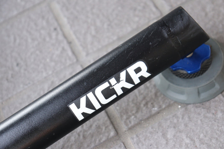 ワフー WAHOO キッカー KICKR V4 ダイレクトドライブ スマートトレーナー KICKR AXIS FEET付 【横浜店】