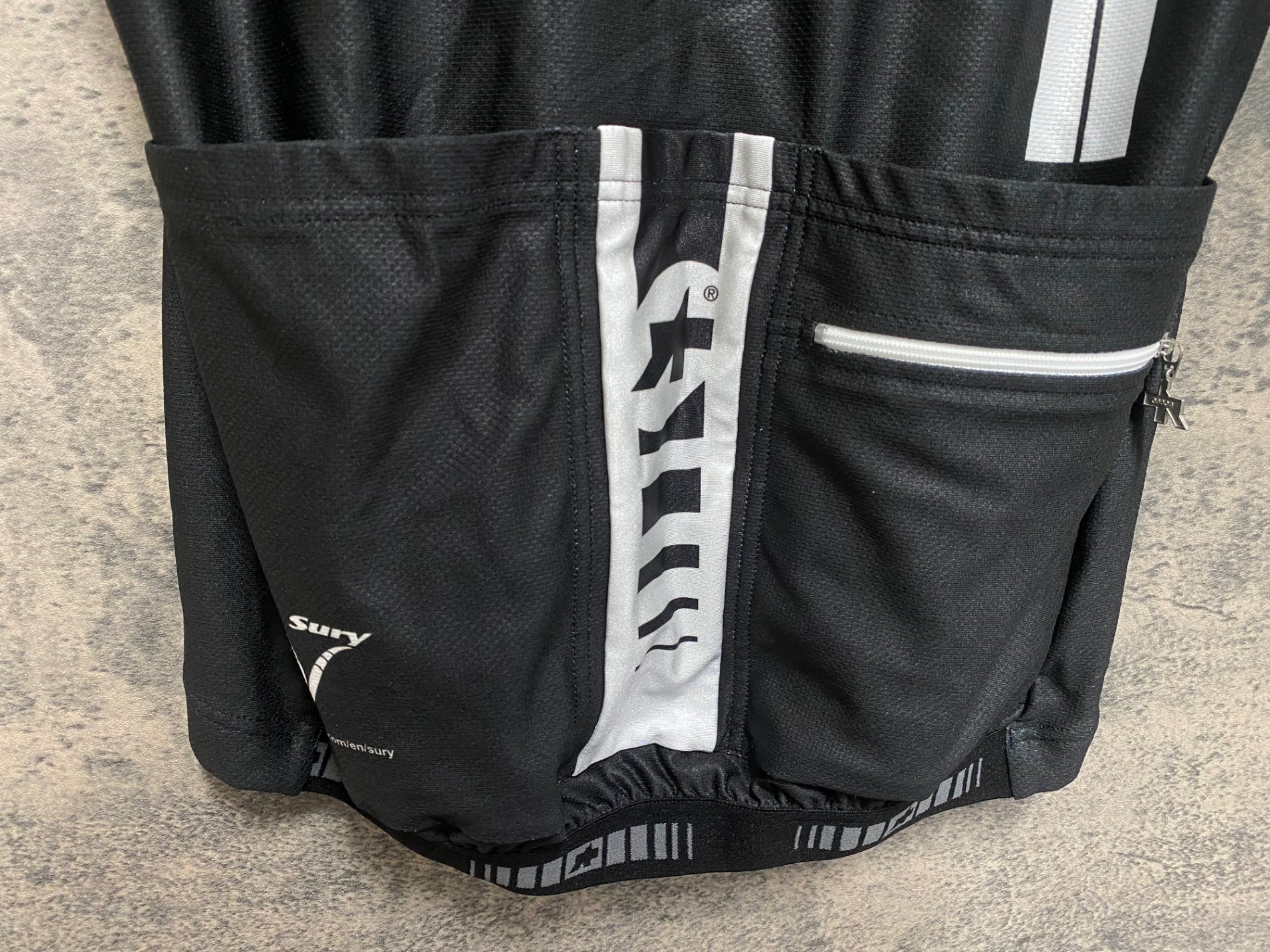 JS156 アソス ASSOS SIX DAYS 半袖 サイクルジャージ 白 黒 サイズ不明