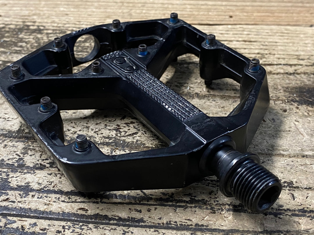 JT692 クランクブラザーズ CRANKBROTHERS STAMP 2 フラットペダル
