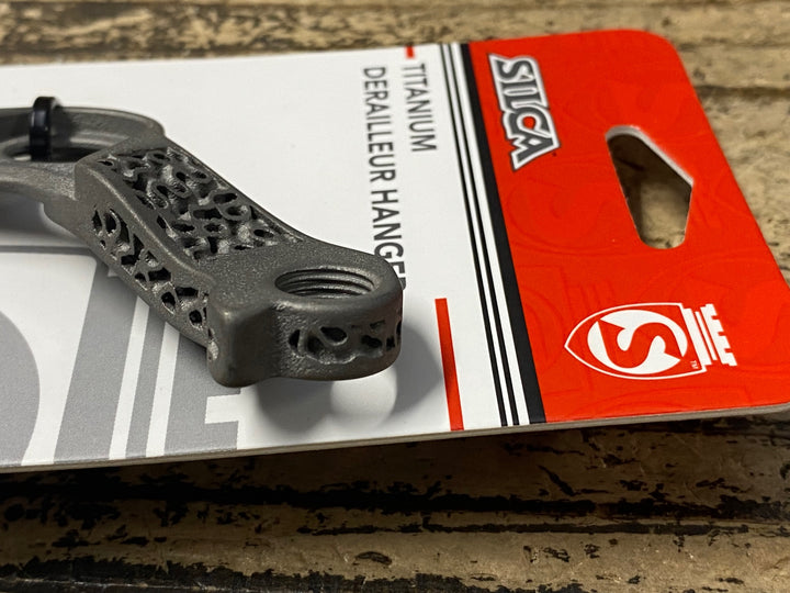 KH857 シリカ SILCA TITANIUM DERAILLEUR HANGER PINARELLO DISCロード用 チタン
