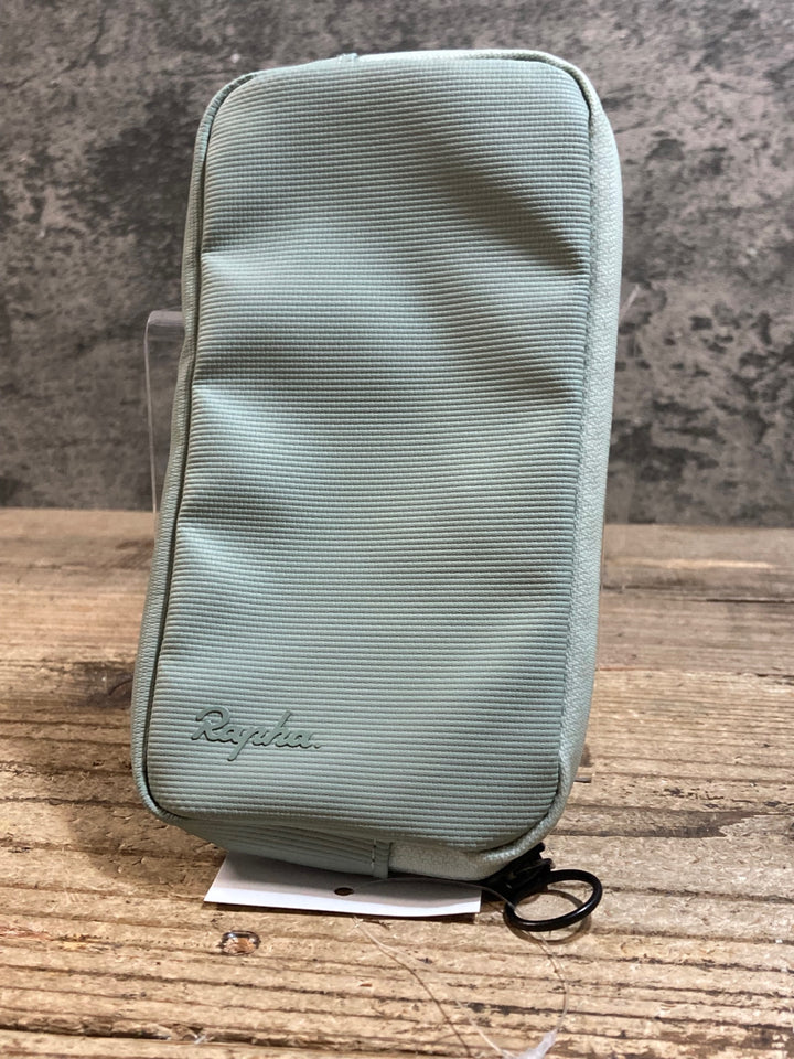 KB437 ラファ Rapha RAINPROOF ESSENCE CASE-LAGE サイクルポーチ