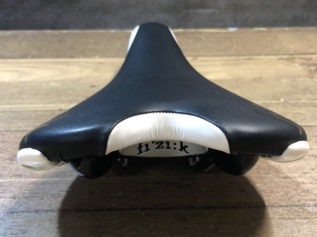 JV712 フィジーク fizik ALIANTE GAMMA kium サドル 黒 白