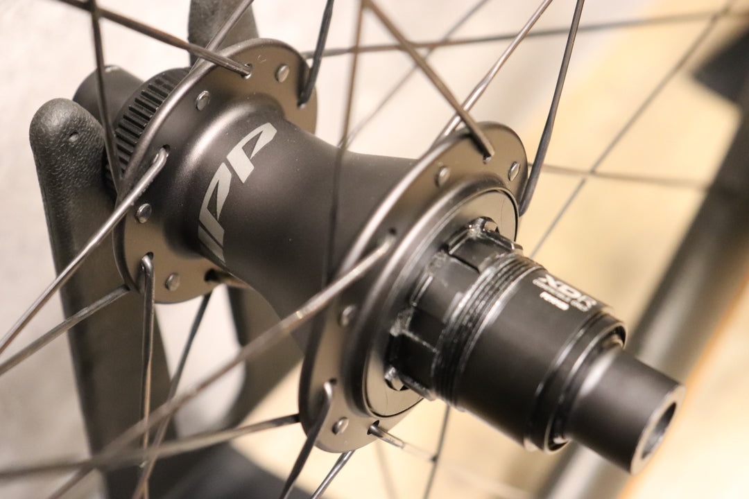 ジップ ZIPP 303 FIRECREST DISC カーボン チューブレスレディ スラム XDRフリー ホイールセット 【さいたま浦和店】