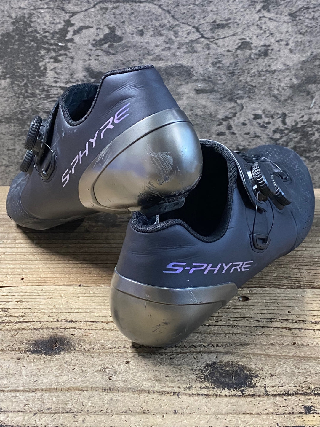 KF322 シマノ SHIMANO RC9 SHRC902 ビンディングシューズ 3穴 BOA Li2 黒 EU46 ※ガリ傷