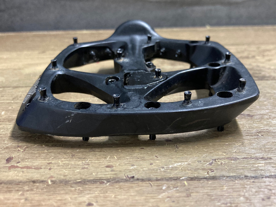 KQ605 スペシャライズド SPECIALIZED BOOMSLANG PLATFORM フラットペダル 黒