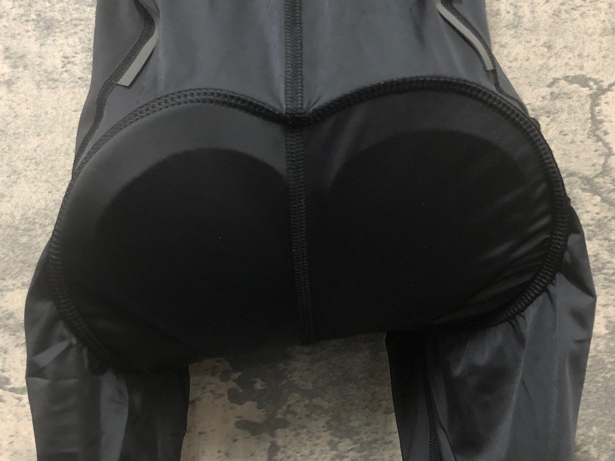 JE268 ラファ Rapha SOUPLESSE FLYWEIGHT BIBS REGULAR ビブショーツ