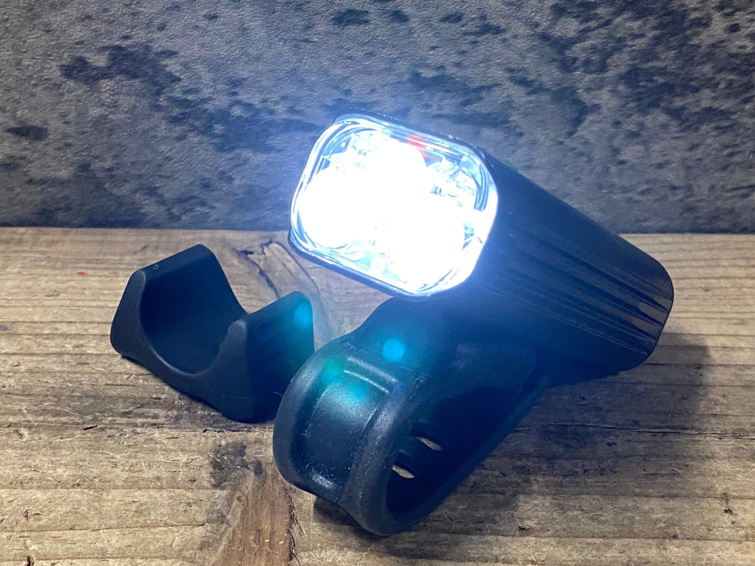 KQ632 レザイン LEZYNE MACRO DRIVE 1300XXL フロントライト 点灯確認済み