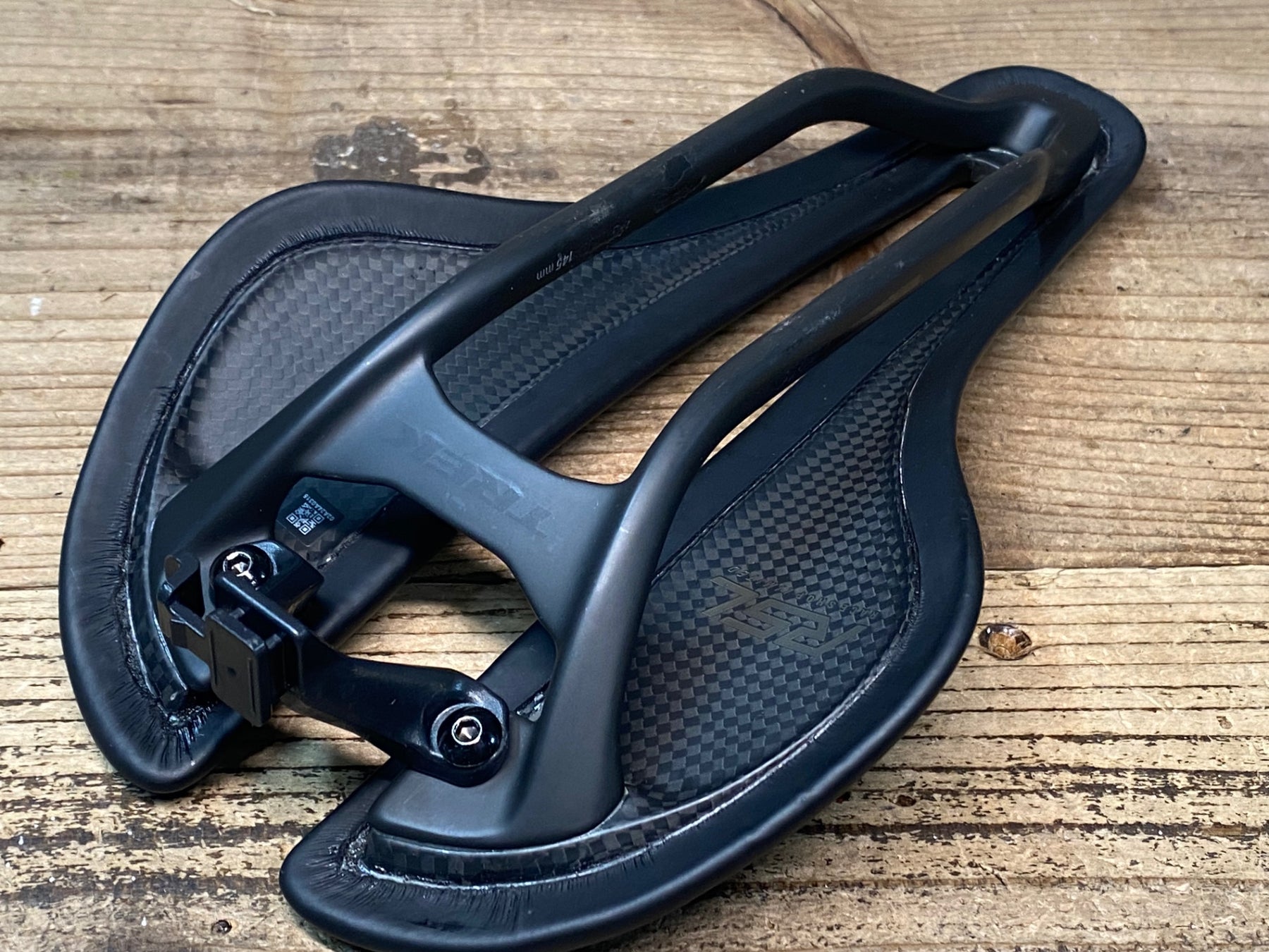 未使用 Bontrager Verse Pro 145mm カーボンレール ボントレガー Verse