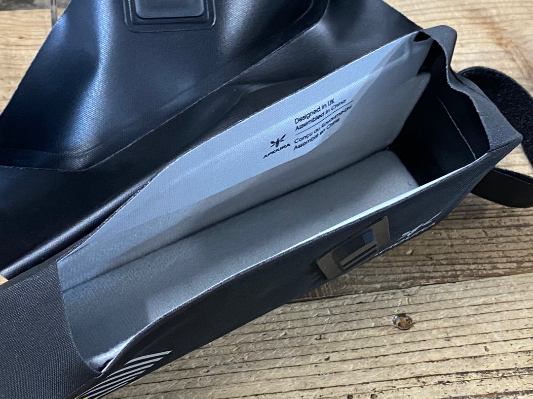 KB168 アピデュラ APIDURA RACING TOP TUBE PACK 1L トップチューブバッグ