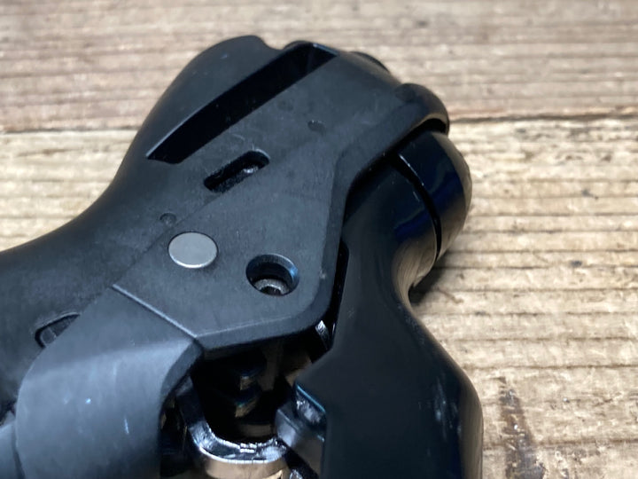 JL067 シマノ SHIMANO 105 ST-R7020 STIレバー 11S 右 ※ホース取り付け部クラックのためジャンク