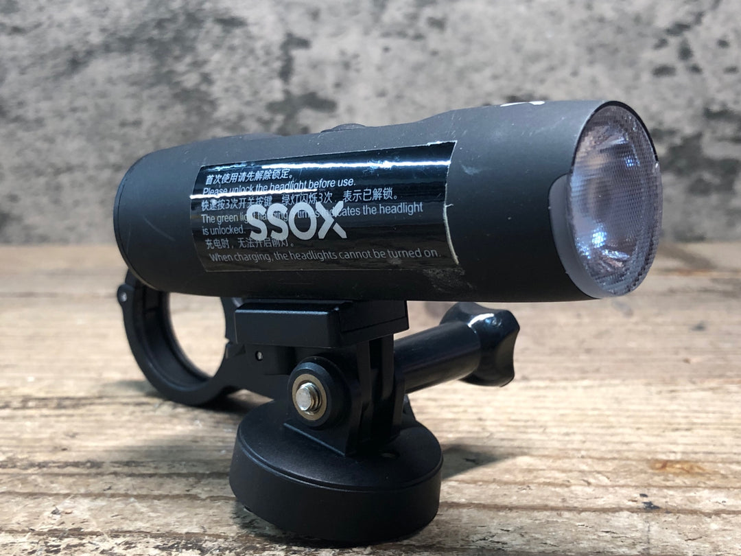 IZ711 XOSS XL-800 フロントライト SoRider サイクルコンピューターマウント付属 ※点灯確認済み