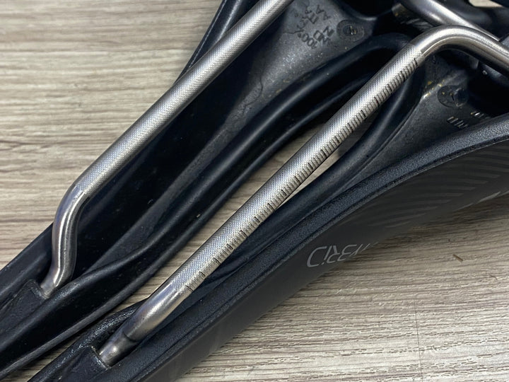 KE951 SELLE SMP HYBRID サドル 黒 aisi 304 tubeレール