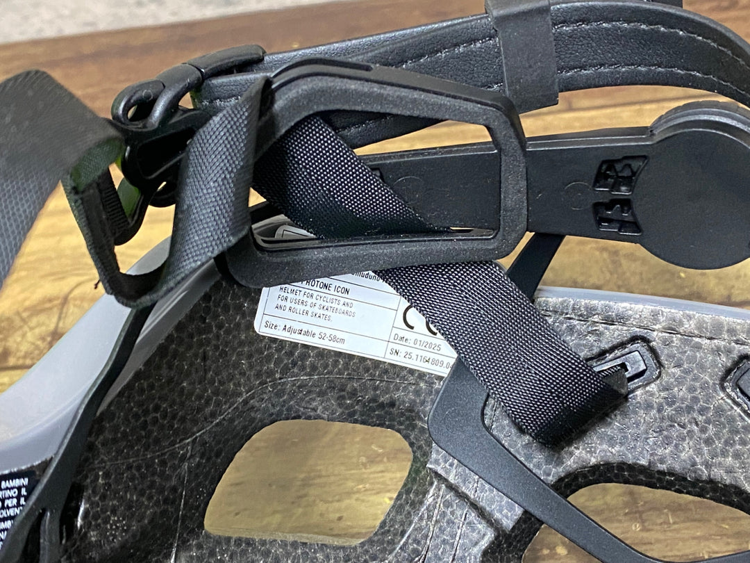 JY261 カスク KASK PROTONE ICON ヘルメット 白 50~56cm 2025/01製造