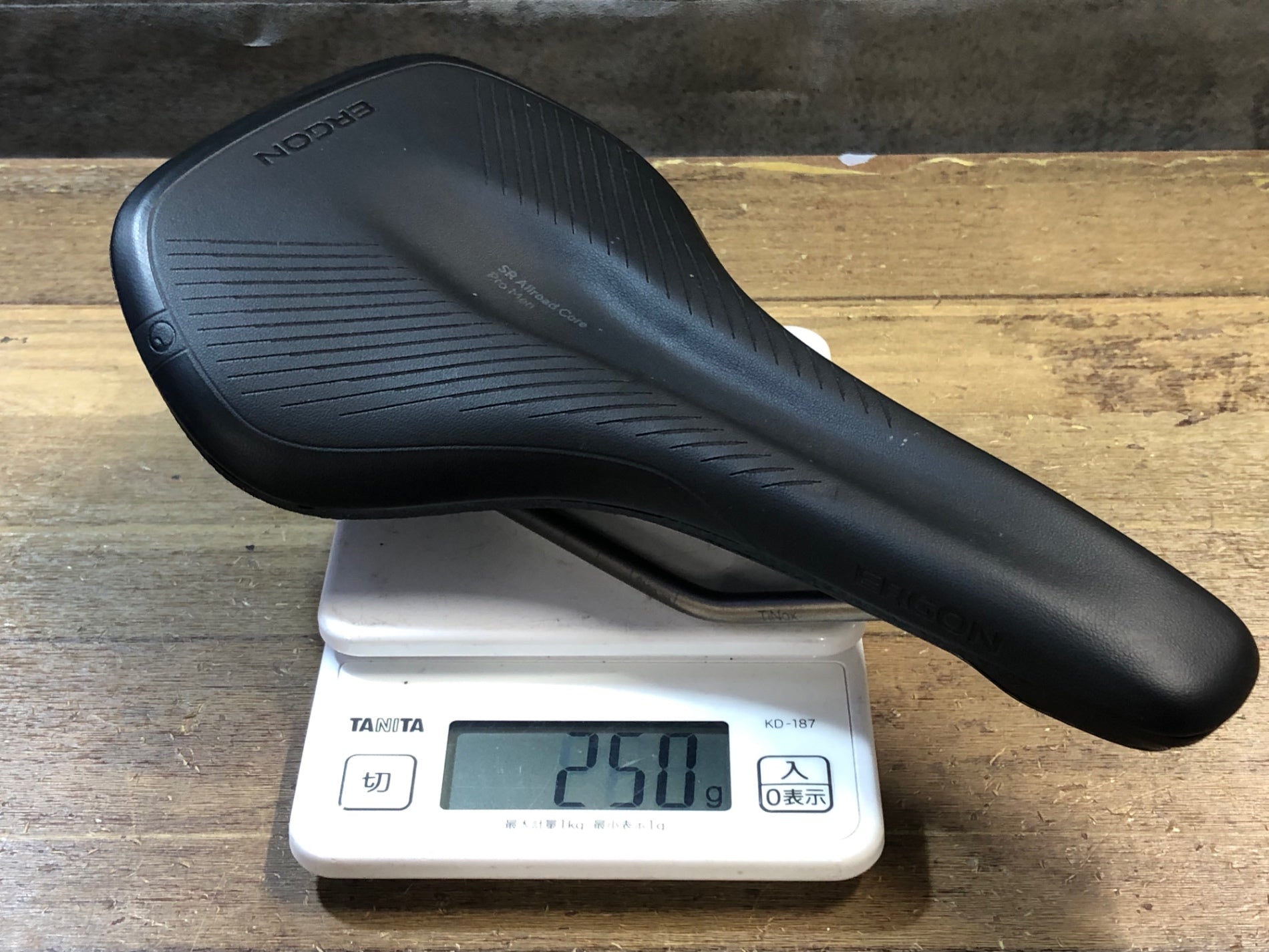JV880 エルゴン ERGON SR ALLROAD CORE PRO MEN M/L TINOXレール