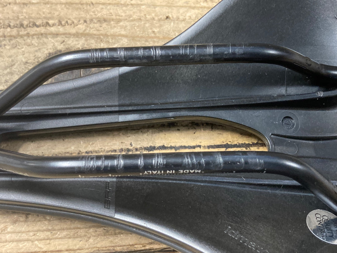 KM391 セライタリア selle italia BOOST NOVUS EVO サドル 黒 145mm