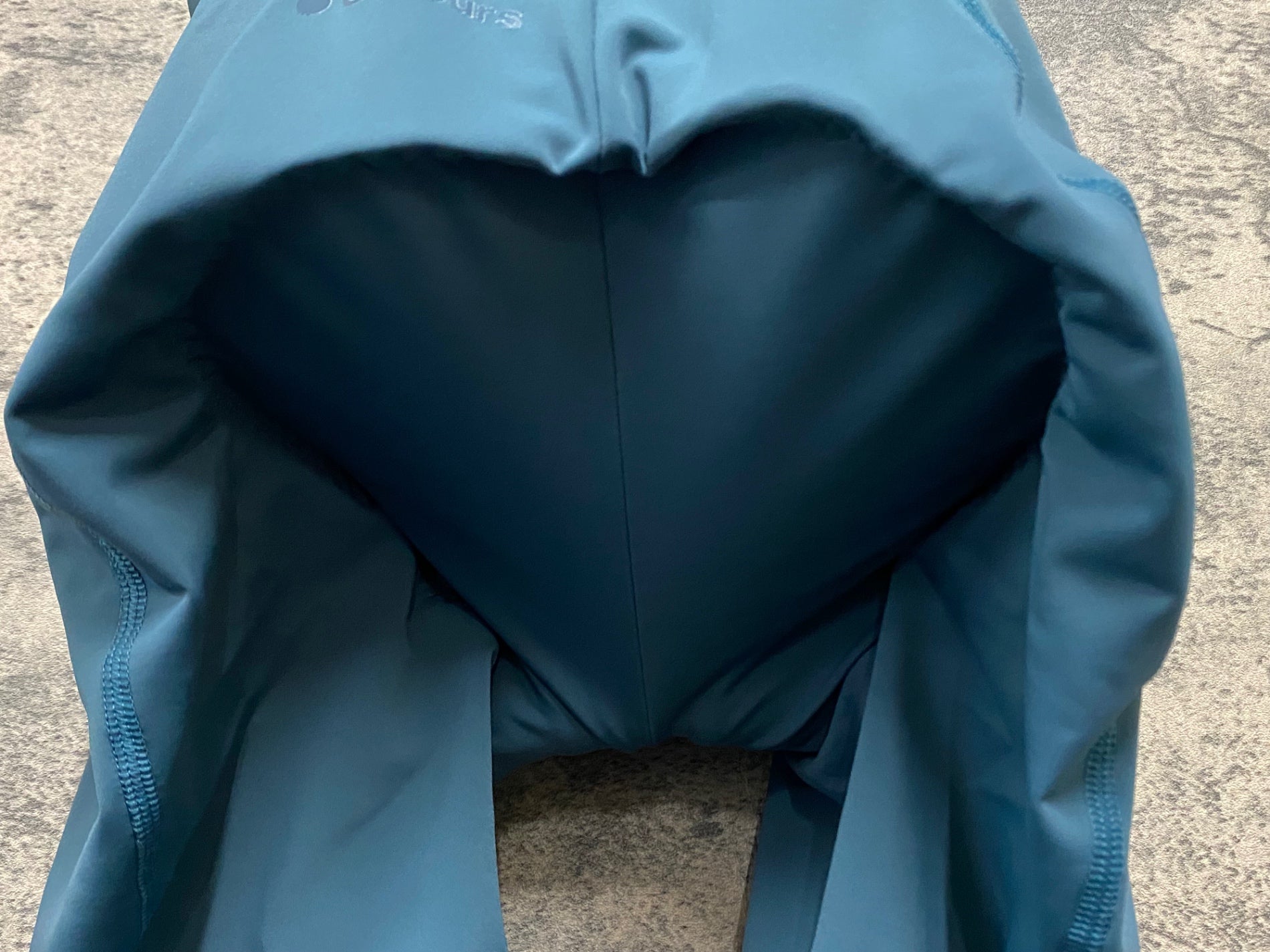 KD159 ユニバーサルカラーズ Universal Colours Mono Bib Short ビブ