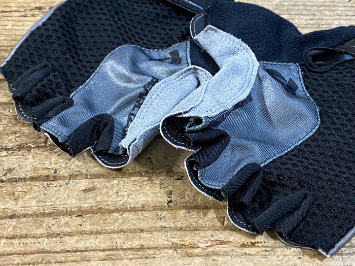 KH091 パールイズミ PEARL iZUMi 指切り グローブ グレー 黒 S